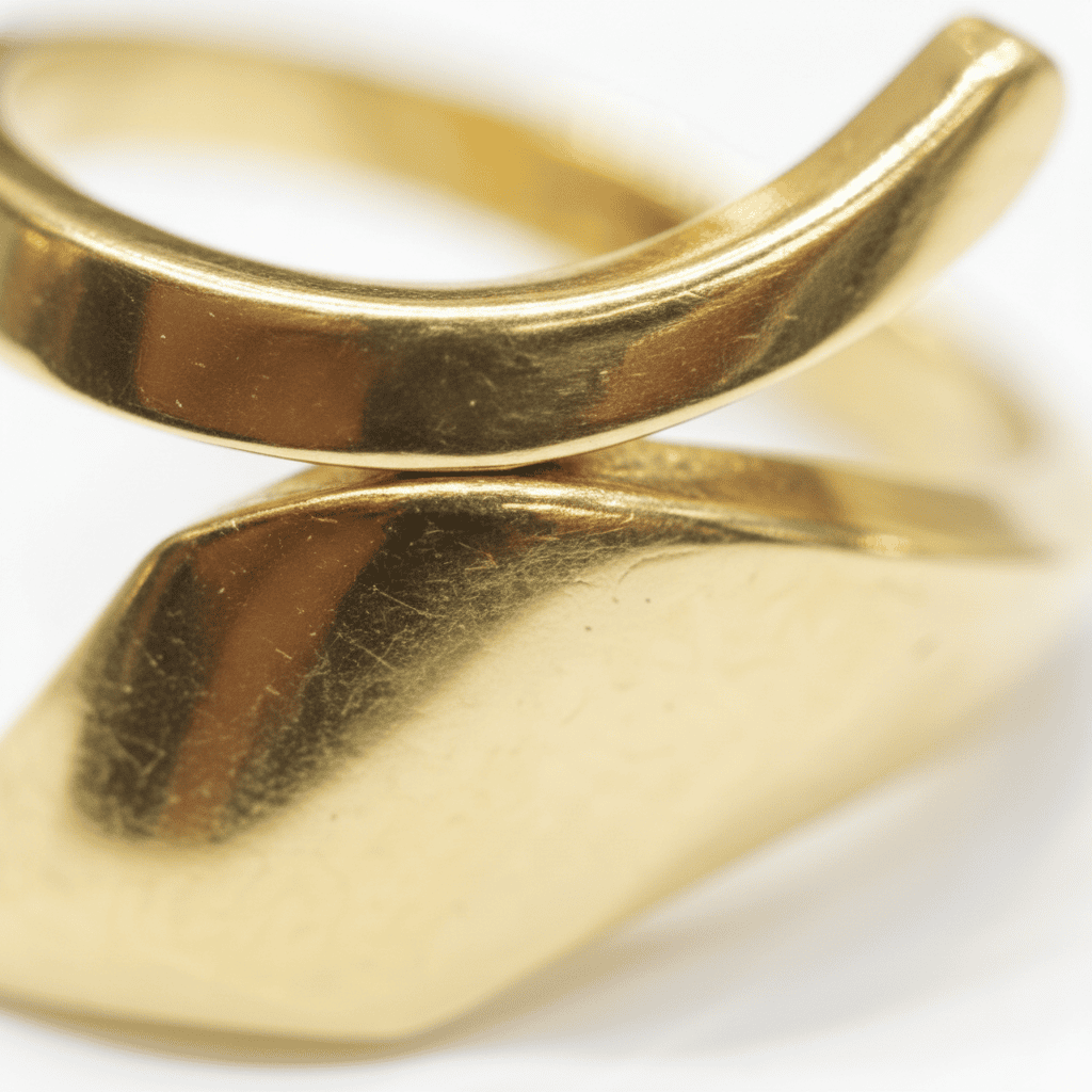 Luxe 18K Gold Abstract Wrap Ring - Image 3